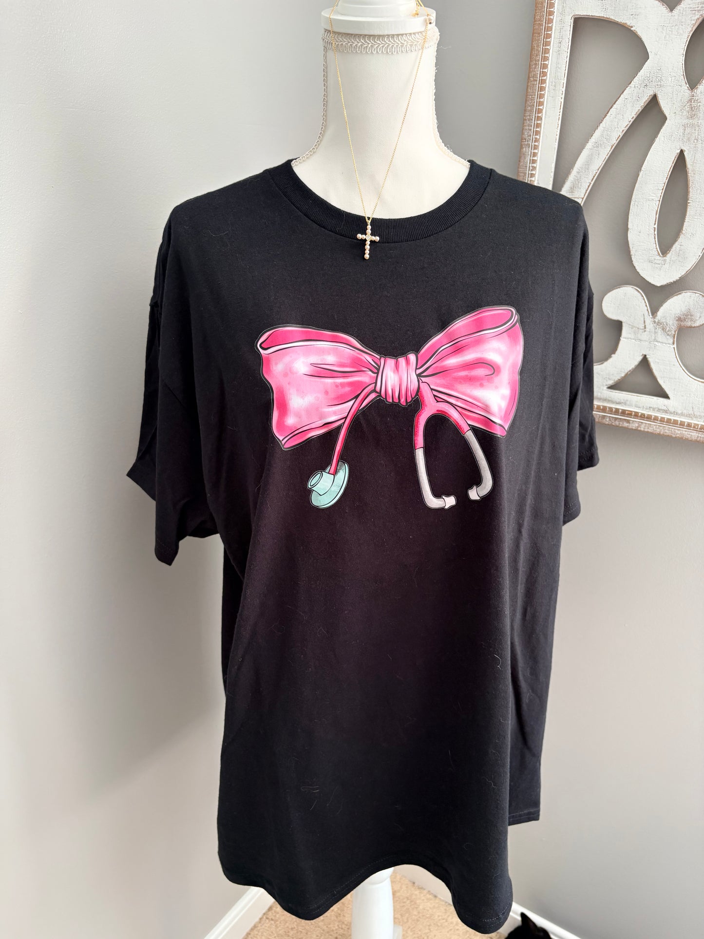 Pink Bow Stethoscope Graphic Tee / Crewneck / Hoodie | T-Shirt, Crewneck & Hoodie